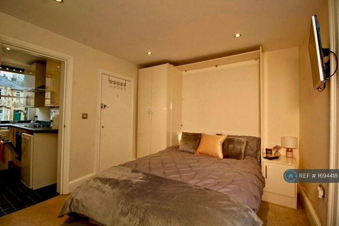 Studio To Rent In St. George&#;S Place, Bath, BA1