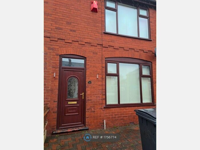 2 Bedroom Semi-Detached House To Rent In Chestnut Street, Chadderton, Oldham, OL9