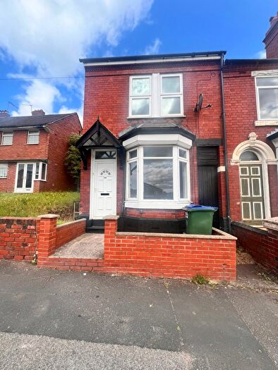 3 Bedroom Semi-Detached House To Rent In Station Road, Cradley Heath, B64