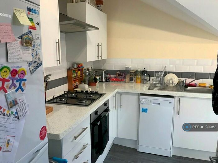 1 Bedroom Flat To Rent In Old Lansdowne Road, Manchester, M20