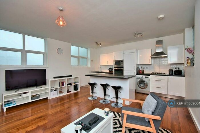 1 Bedroom Flat To Rent In Norfolk Avenue, London, N15