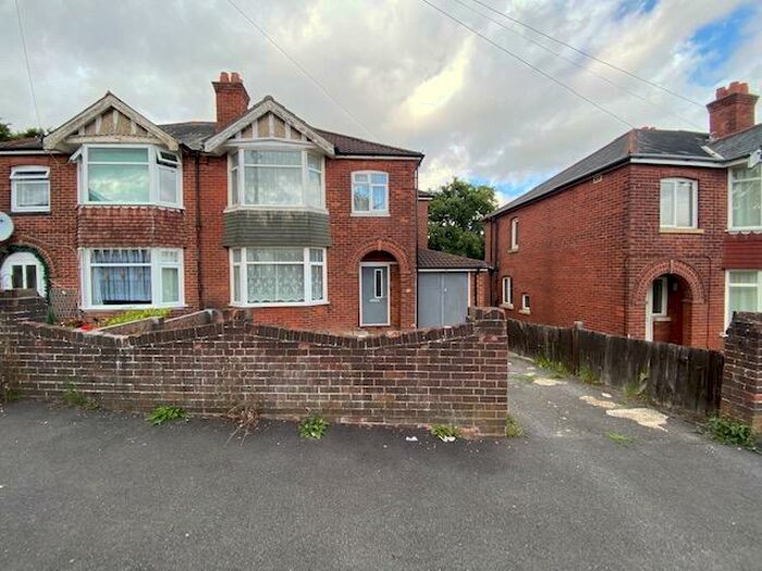 7 Bedroom House To Rent In Sirdar Road, Highfield, Southampton, SO17