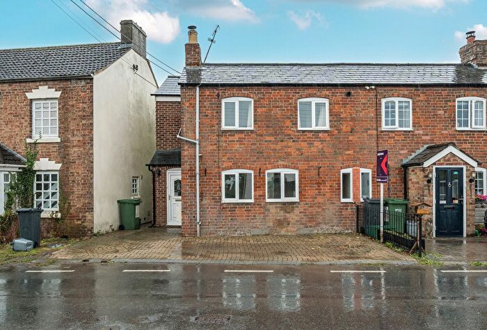 3 Bedroom End Of Terrace House For Sale In Bath Road, Eastington, Stonehouse, Gloucestershire, GL10
