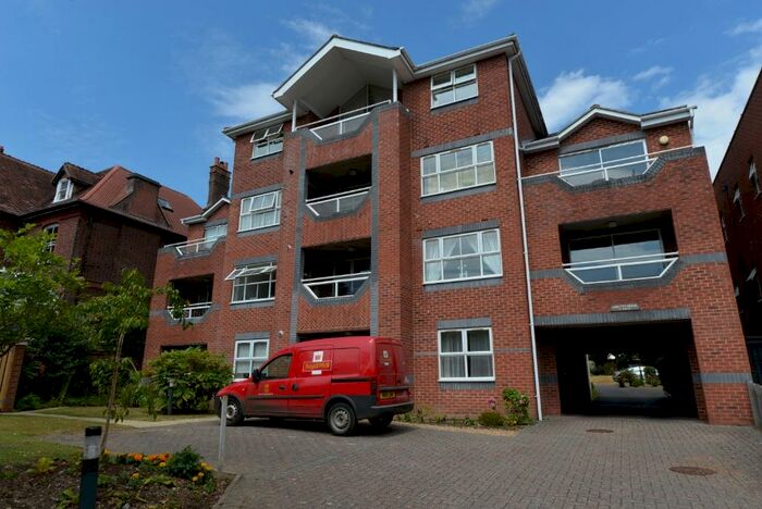 1 Bedroom Flat To Rent In Winn Road, Southampton, SO17