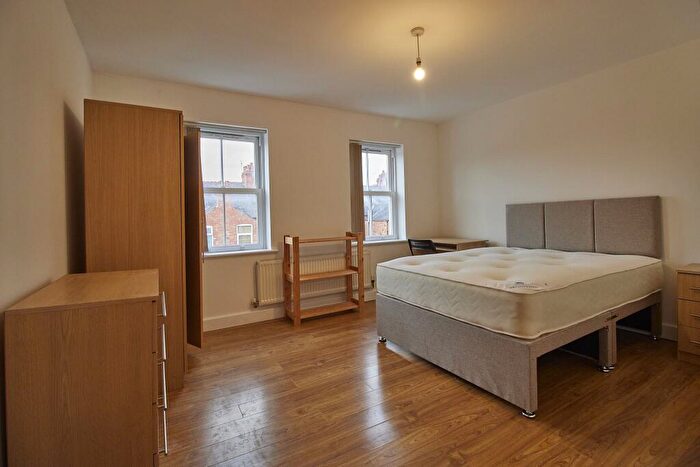 4 Bedroom House To Rent In Eastleigh Road, Leicester, LE3