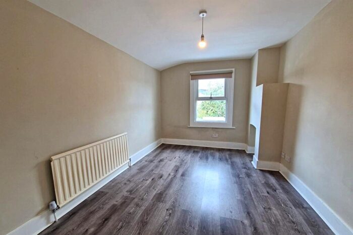 4 Bedroom Terraced House To Rent In Sedgwick Road, Waltham Forest, London, E10