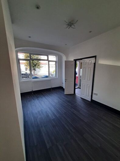 3 Bedroom Terraced House To Rent In Deal Road, London, SW17