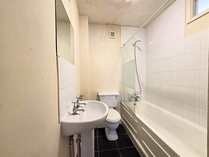 1 Bedroom Flat For Sale In Old Orchard Street, City Centre, Bath, BA1