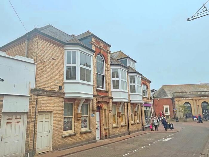 2 Bedroom Flat To Rent In Church Street, Sidmouth, EX10