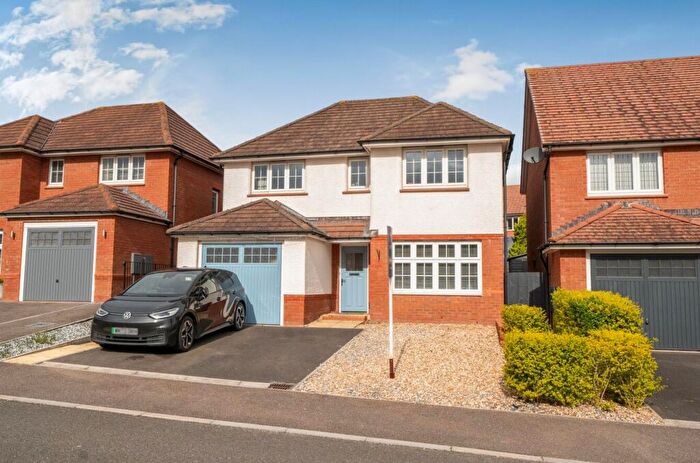 4 Bedroom Detached House For Sale In Bishops Way, Exeter, EX2