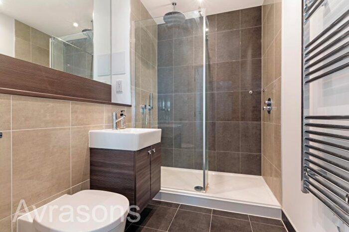 2 Bedroom Apartment To Rent In York Road, Battersea, SW11