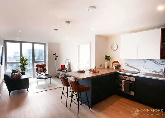 2 Bedroom Flat For Sale In Affinity Living Riverview, Salford, M3