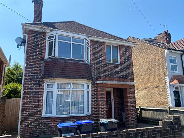 2 Bedroom Apartment To Rent In Pavilion Road, Worthing, BN14