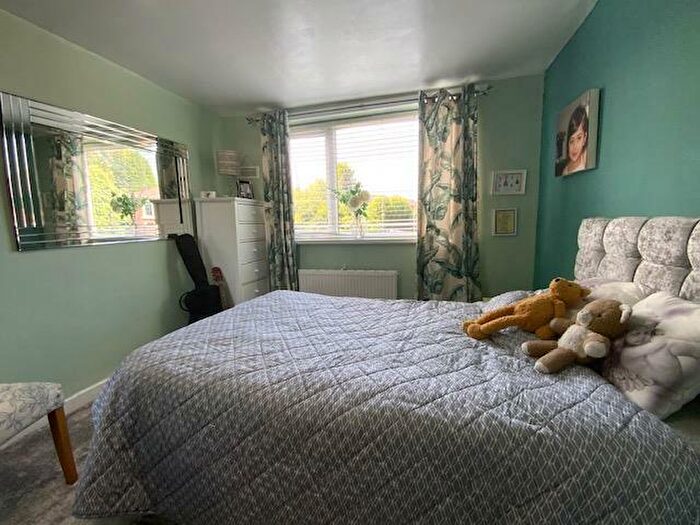 3 Bedroom Semi-Detached House For Sale In Waverley Crescent, Droylsden, Manchester, M43