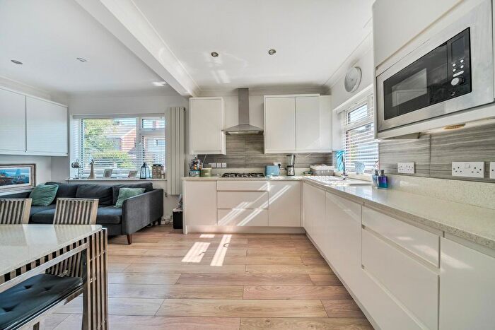 4 Bedroom Detached House For Sale In Bramley Close, Waterlooville, PO7