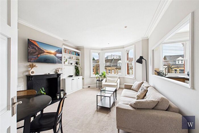 2 Bedroom Flat For Sale In Gleneagle Road, London, SW16