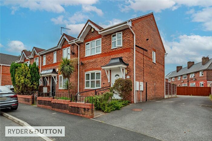 3 Bedroom Semi-Detached House For Sale In Greetland Drive, Blackley, Manchester, M9