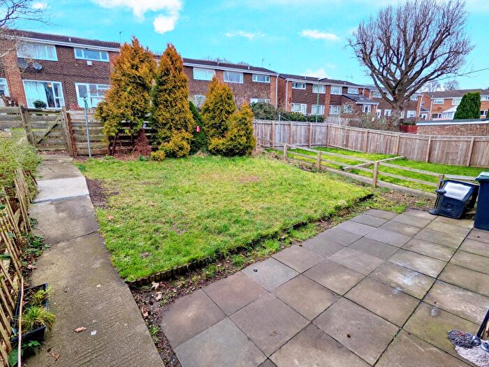 2 Bedroom Flat To Rent In Barrasford Road, Newton Hall, Durham, DH1