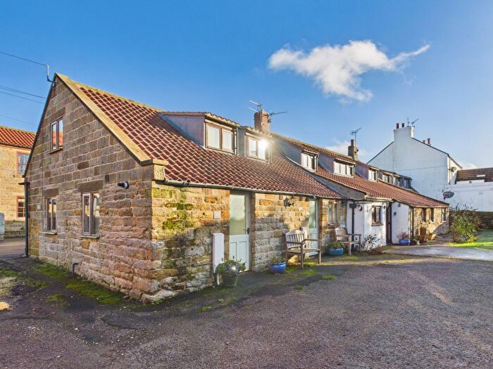 8 Bedroom Farmhouse For Sale In Old Blacksmith’S Arms, High Hawsker, YO22