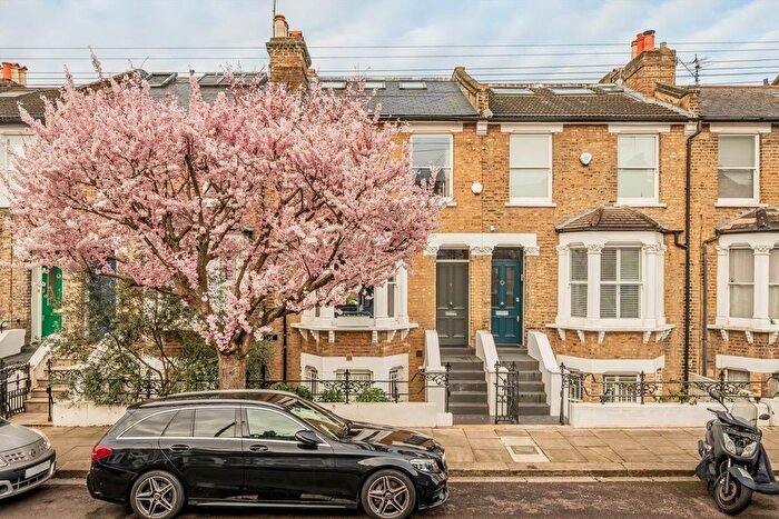 5 Bedroom Property For Sale In Tabor Road, Hammersmith, W6