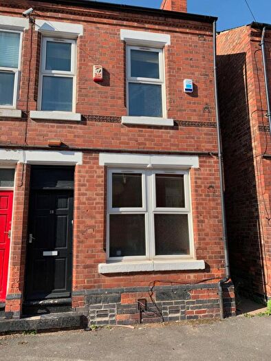 4 Bedroom Terraced House To Rent In Lois Avenue, Nottingham, NG7