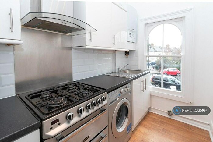 1 Bedroom Flat To Rent In West Norwood, London, SE27