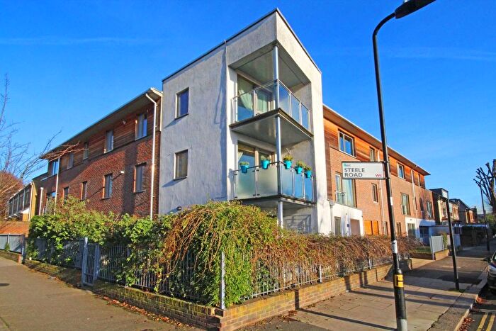 1 Bedroom Flat To Rent In Steele Road, Chiswick, W4