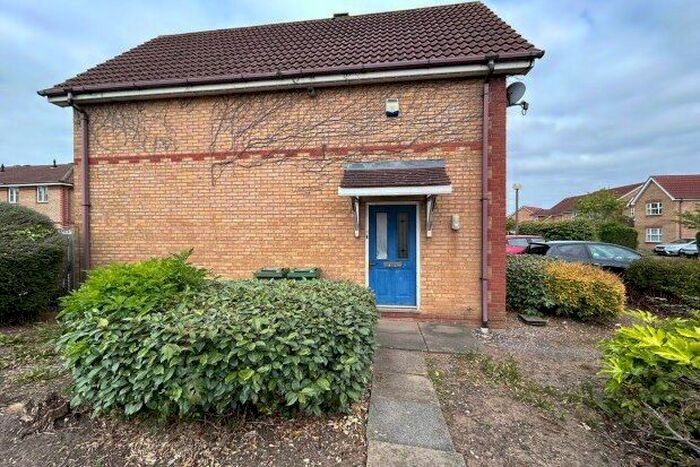 3 Bedroom Property To Rent In Culross Grove, Milton Keynes, MK10