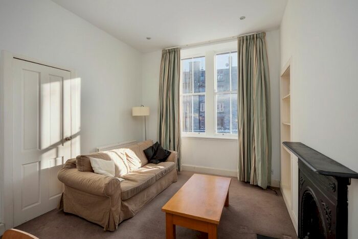 1 Bedroom Flat To Rent In Lochrin Place, Tollcross, Edinburgh, EH3