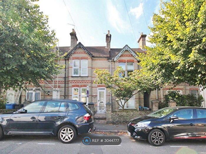 3 Bedroom Terraced House To Rent In Garland Road, Poole, BH15