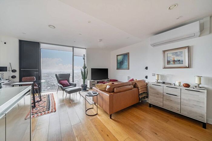 2 Bedroom Flat For Sale In Walworth Road, Elephant And Castle, London, SE1