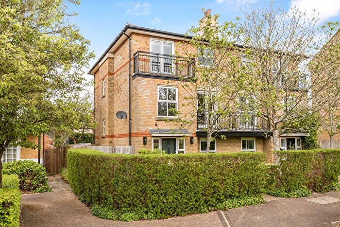 4 Bedroom Semi Detached House For Sale In Weston Drive, Caterham, CR3