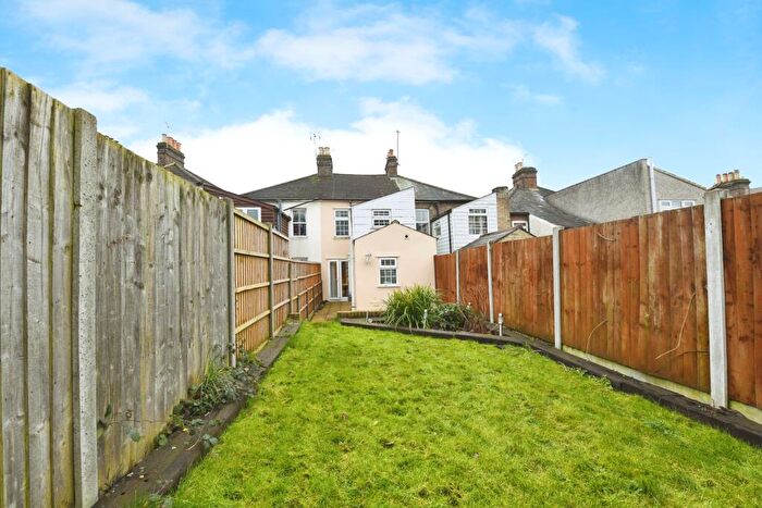 3 Bedroom Terraced House For Sale In Tower Hill, Brentwood, Essex, CM14