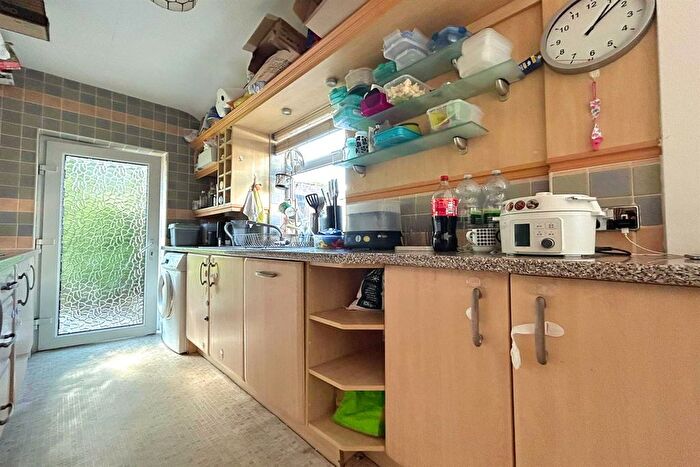 3 Bedroom Semi-detached House For Sale In Warwick Drive, Sale, M33