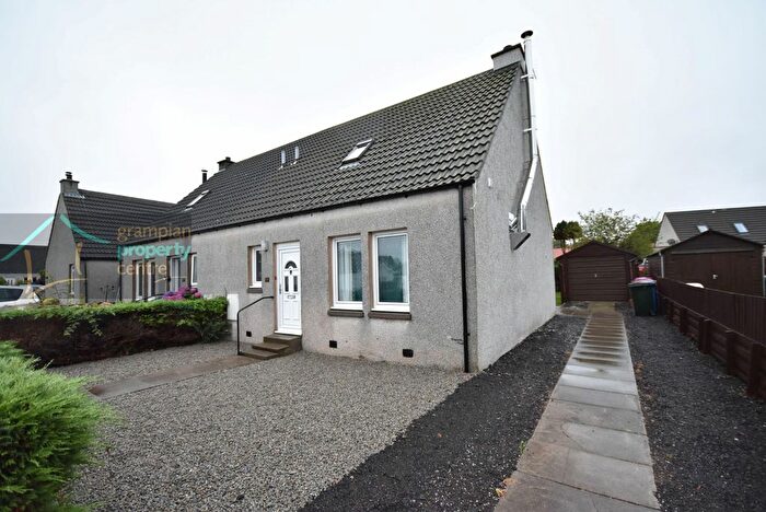 3 Bedroom Property To Rent In Hedge Road, Garmouth, Fochabers, Morayshire, IV32