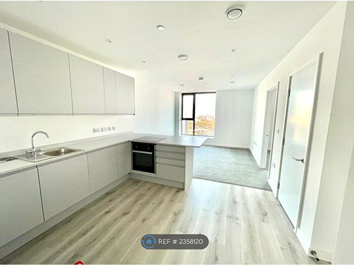 1 Bedroom Flat To Rent In Wharf End, Trafford Park, Manchester, M17