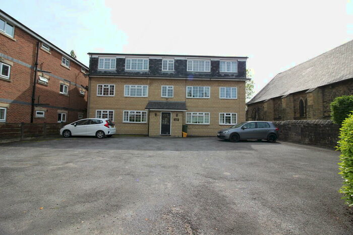 2 Bedroom Flat To Rent In St. Marys Court, Hollingworth, SK14