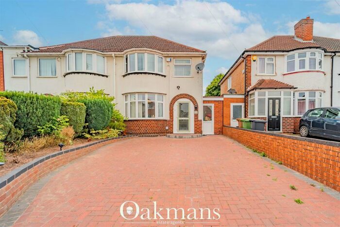 3 Bedroom House To Rent In Richmond Road, Solihull, B92