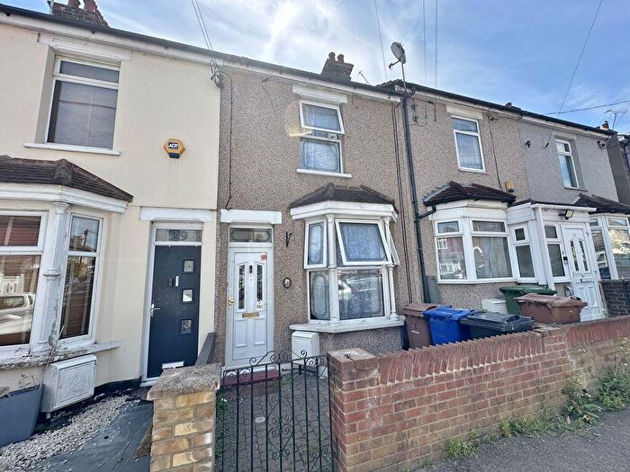 3 Bedroom Terraced House For Sale In Rosedale Road, Little Thurrock, RM17