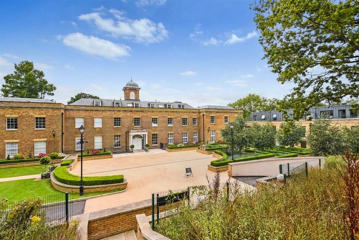 2 Bedroom Flat To Rent In Brompton House, The Drive, Ickenham, Middlesex, UB10