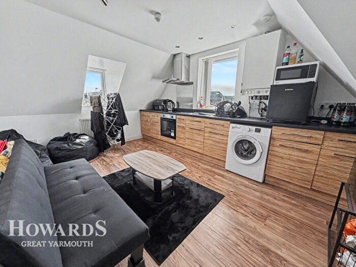 1 Bedroom Flat For Sale In St Johns Terrace, Great Yarmouth, NR30