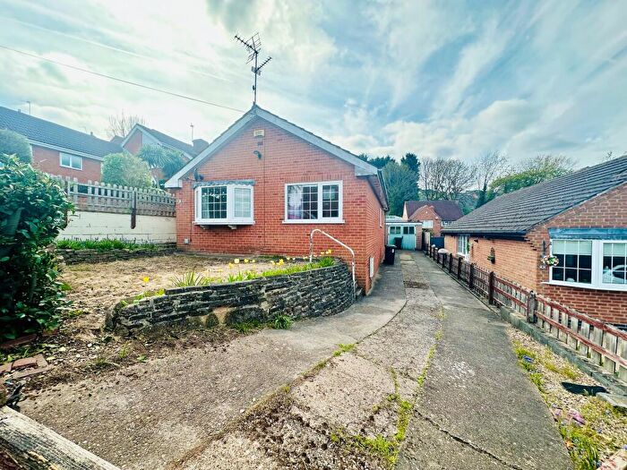 3 Bedroom Bungalow To Rent In Brookwood Crescent, Nottingham, NG4