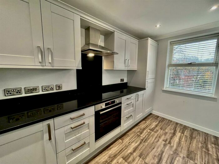 2 Bedroom Apartment To Rent In Ashfield Court, Low Fell, NE9