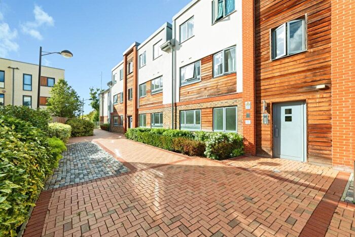 2 Bedroom Apartment For Sale In The Waterfront, Hertford, SG14