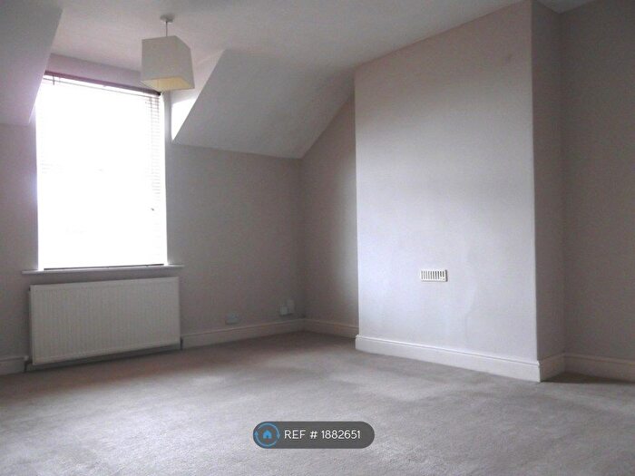 1 Bedroom Flat To Rent In Waldeck Road, Nottingham, NG5