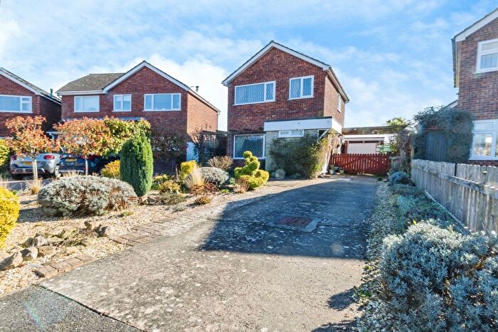 3 Bedroom Detached House For Sale In Manor Leas Close, Lincoln, Lincolnshire, LN6