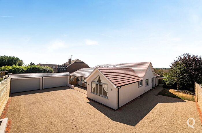 4 Bedroom Bungalow For Sale In Hearts Delight Road, Tunstall, Sittingbourne, Kent, ME9