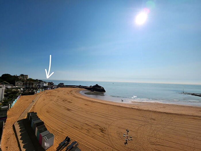 3 Bedroom Flat For Sale In Pier Approach, Broadstairs, CT10
