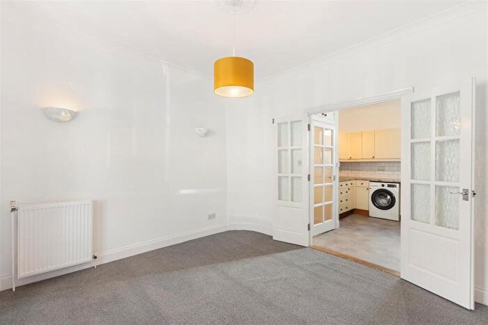 1 Bedroom Flat To Rent In Adys Road, London, SE15