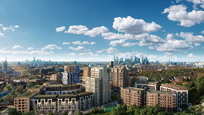 2 Bedroom Flat For Sale In The Crescent Collection, Greenwich, SE10